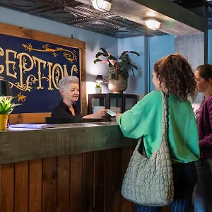 https://blue-collar-hotel-hostel.utrechthotels.net